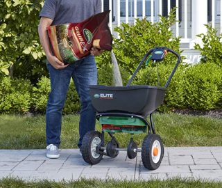 Scotts GrubEx1 - Grub Killer for Lawns, Kills White Grubs, Sod Webworms and Larvae of Japanese Beetles & More, Lawn Treatment for Season Long Grub Control, Treats up to 10,000 sq. ft., 28.7 lb.