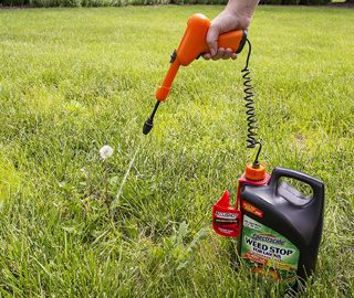 1.33 Gallon Weed Stop For Lawns Plus Crabgrass Killer AccuShot Refill